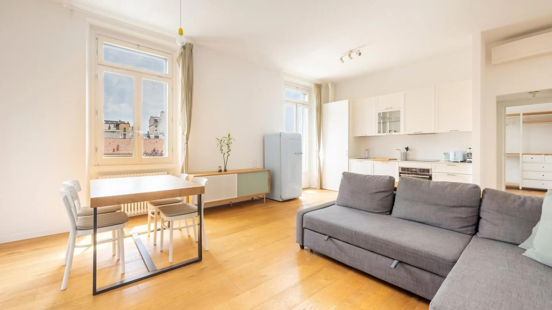 Milano Isola - Bright 2-Room Apartment With Balcony location