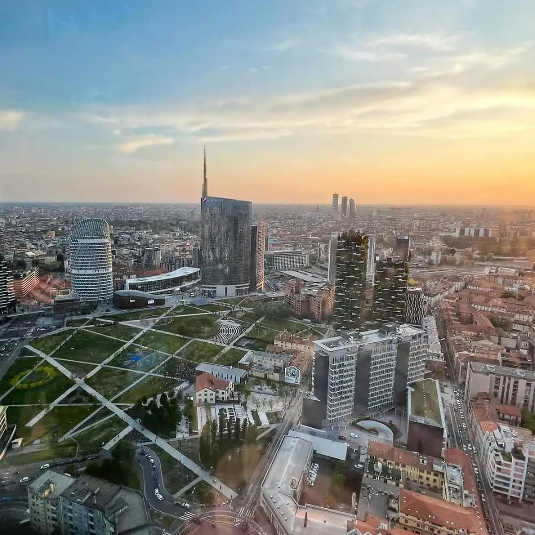 Milano Isola - Bright 2-Room Apartment With Balcony  Milan